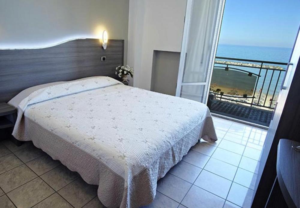 קופרה מריטימה Hotel La Perla מראה חיצוני תמונה