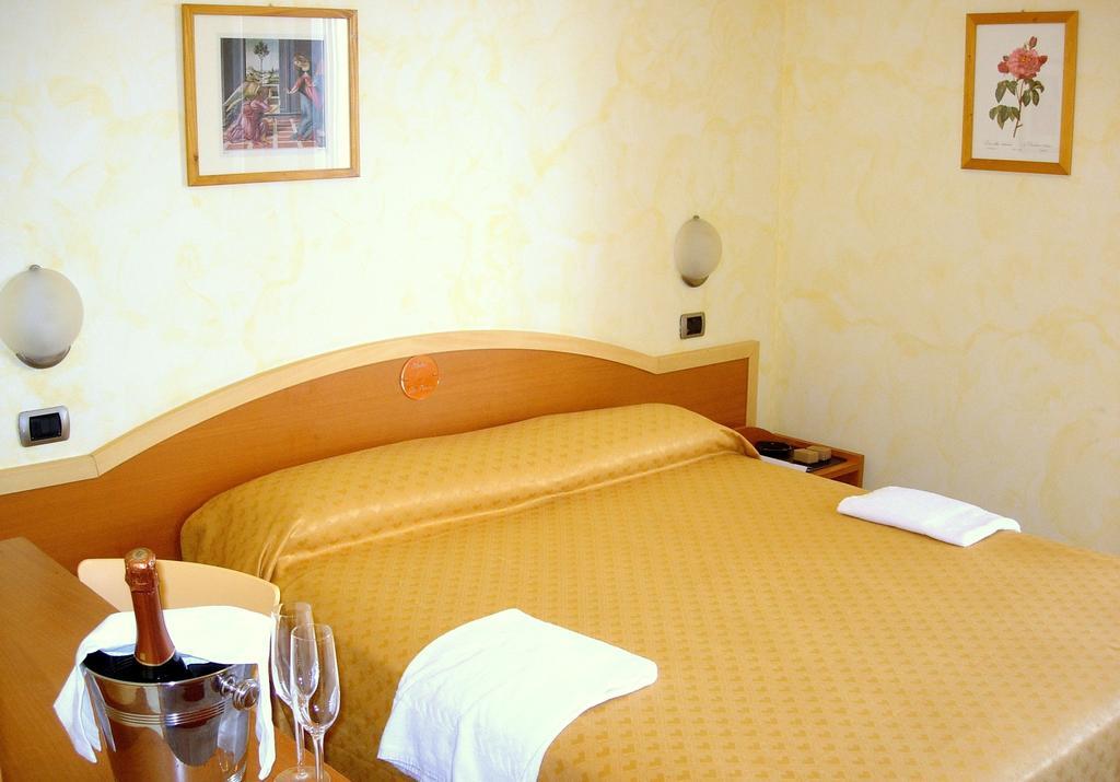 קופרה מריטימה Hotel La Perla חדר תמונה